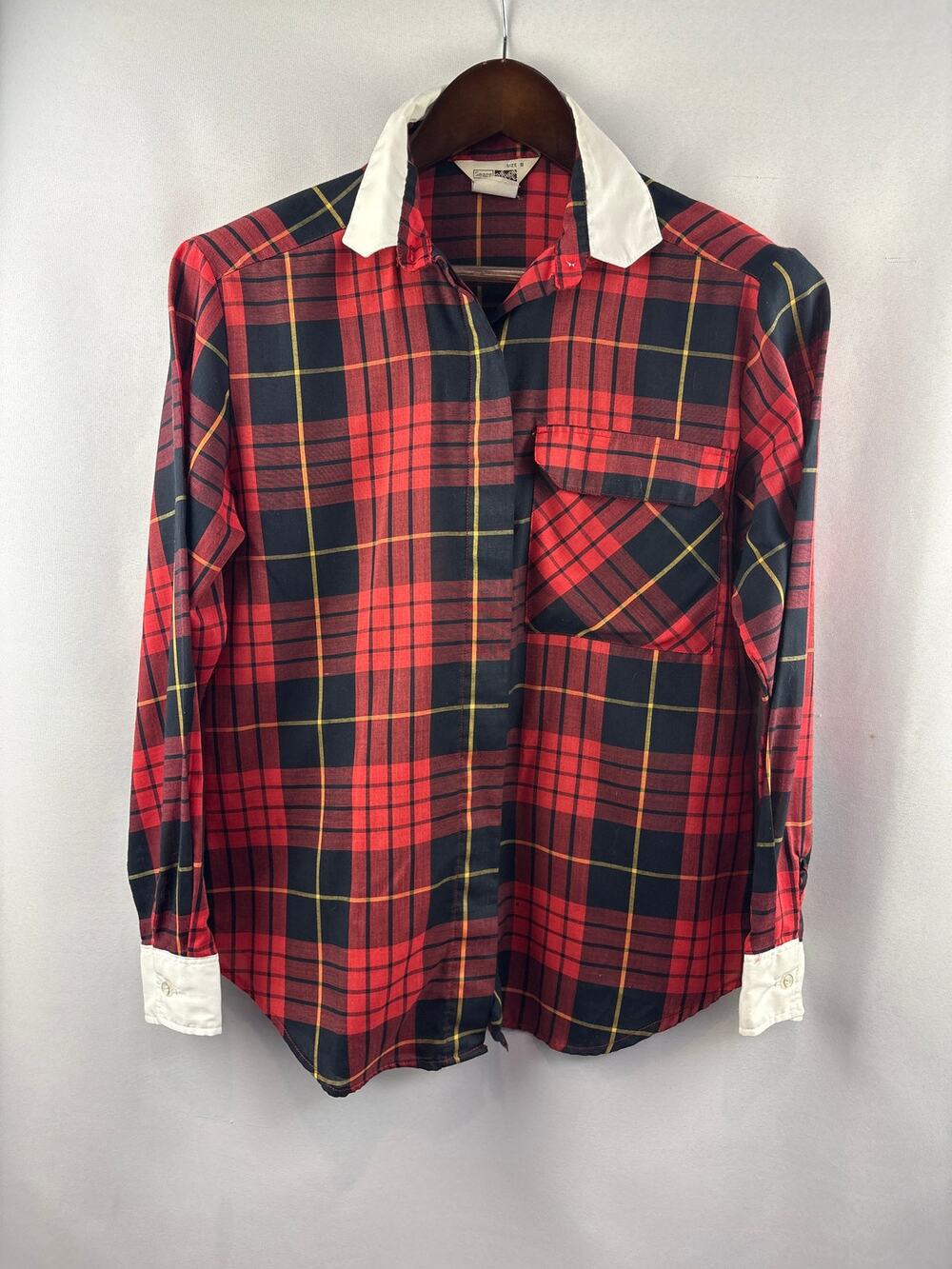 Women’s Sears Size 8 Red & Black Plaid Button Up
